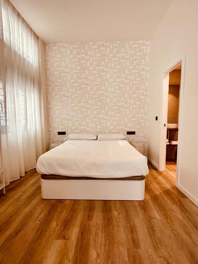 Apartamentos Sunsets Malaga Centro Ngoại thất bức ảnh