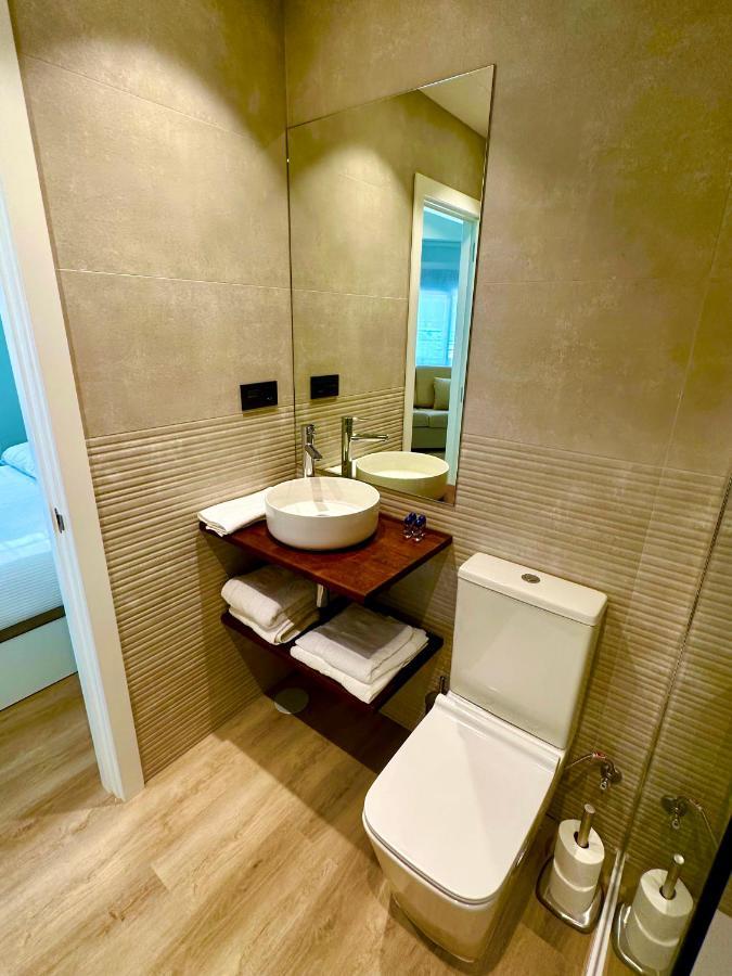Apartamentos Sunsets Malaga Centro Ngoại thất bức ảnh