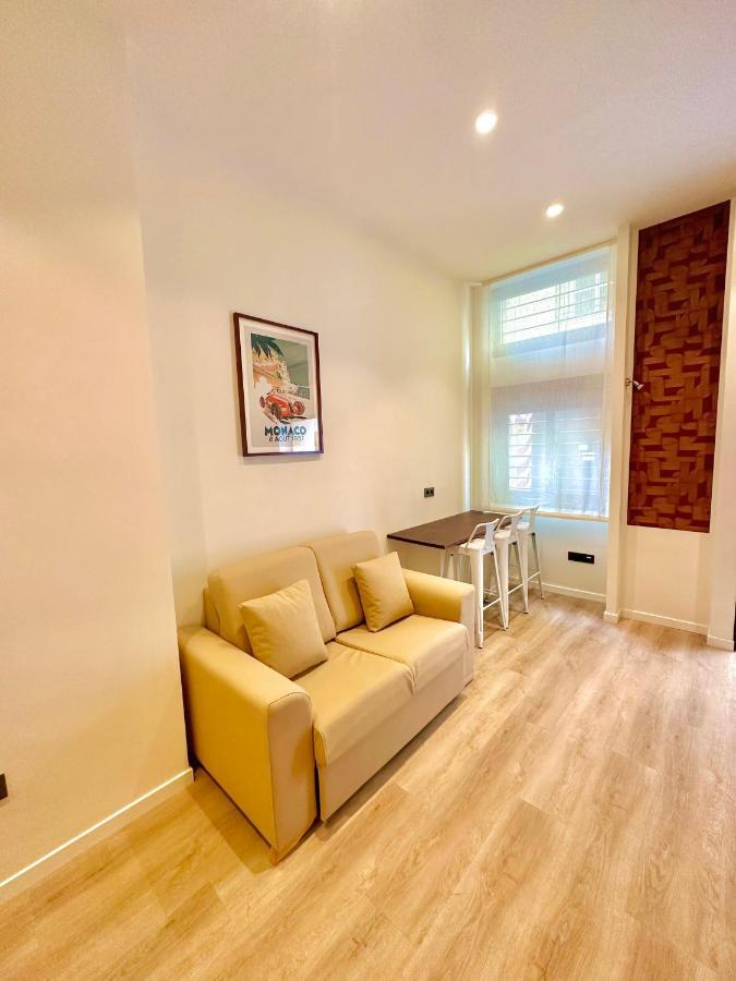 Apartamentos Sunsets Malaga Centro Ngoại thất bức ảnh
