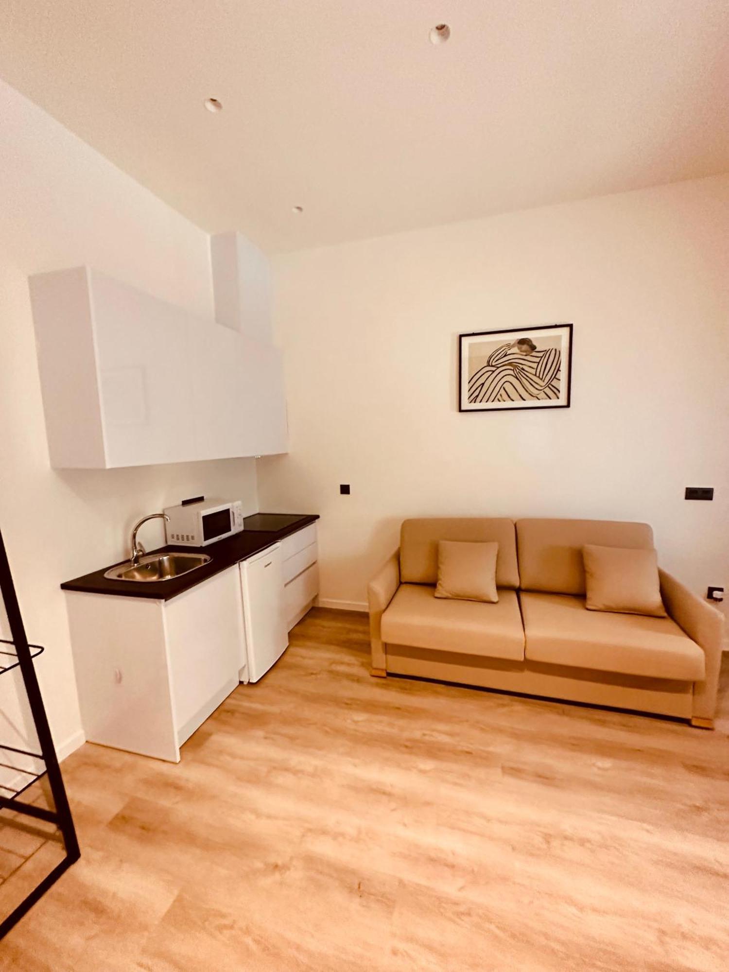 Apartamentos Sunsets Malaga Centro Ngoại thất bức ảnh