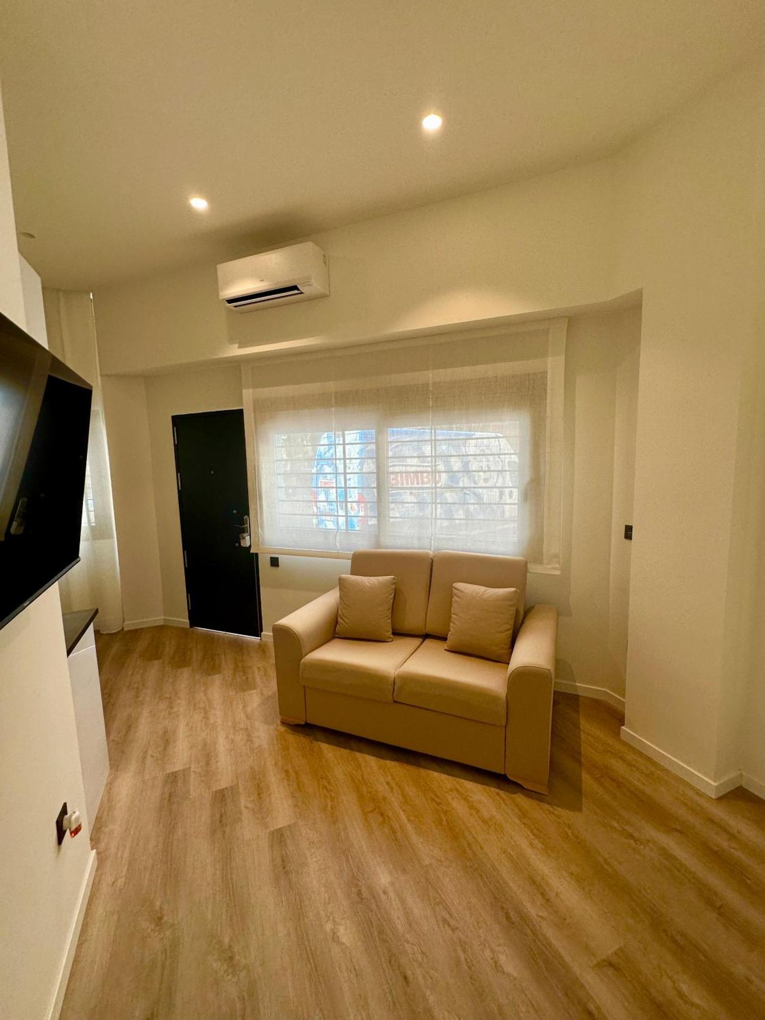 Apartamentos Sunsets Malaga Centro Ngoại thất bức ảnh